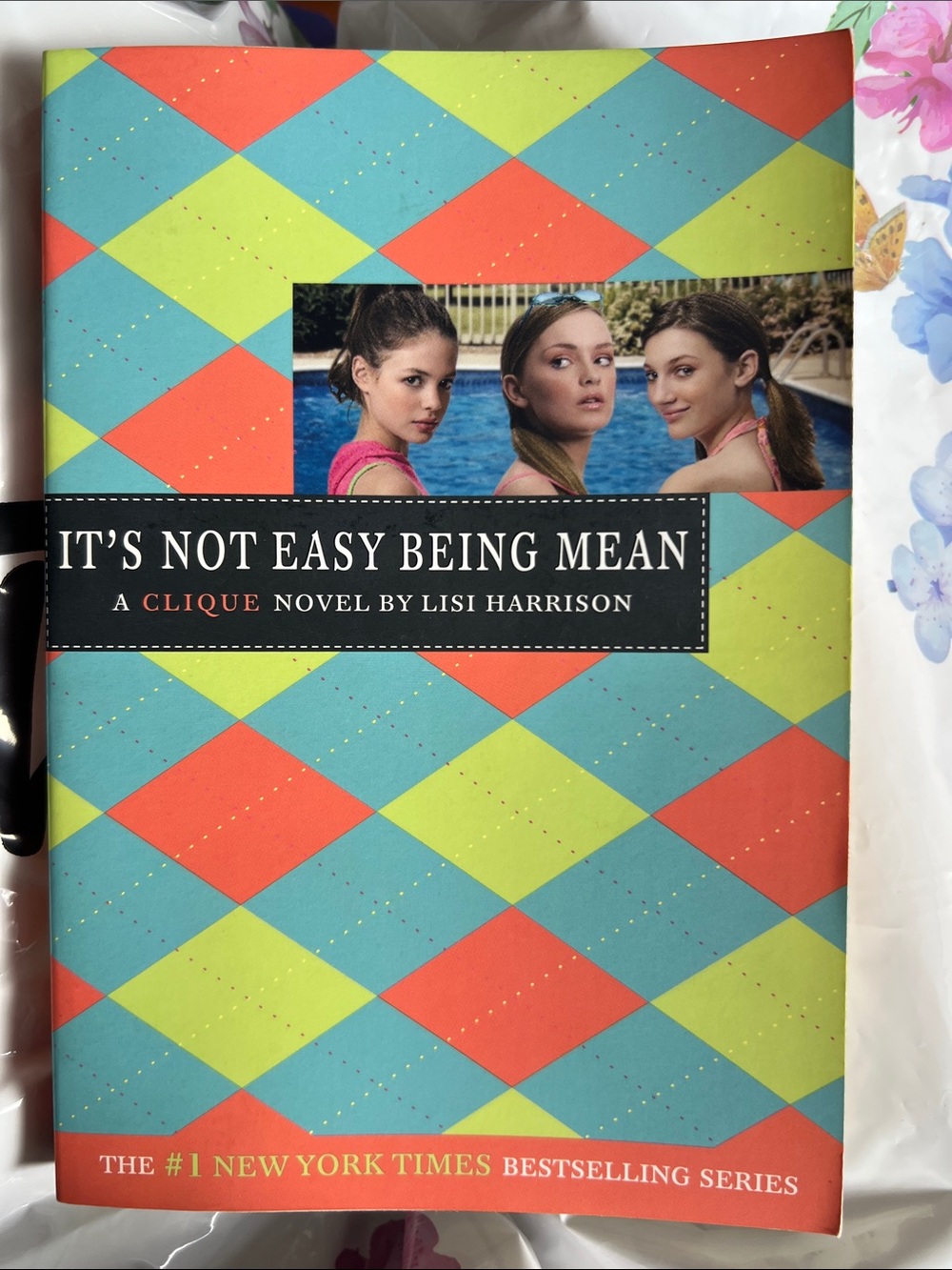 Paperback book “It's Not Easy Being Mean” by Lisi Harrison